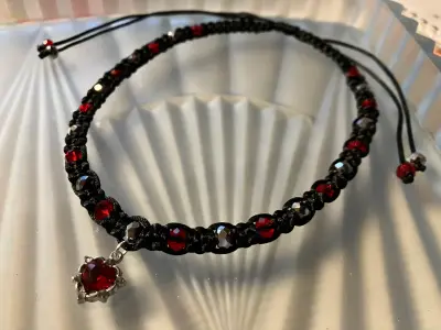 Macrame choker