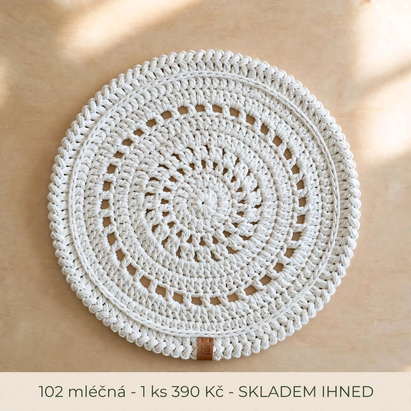 Ručně háčkované prostírání 35cm 1
