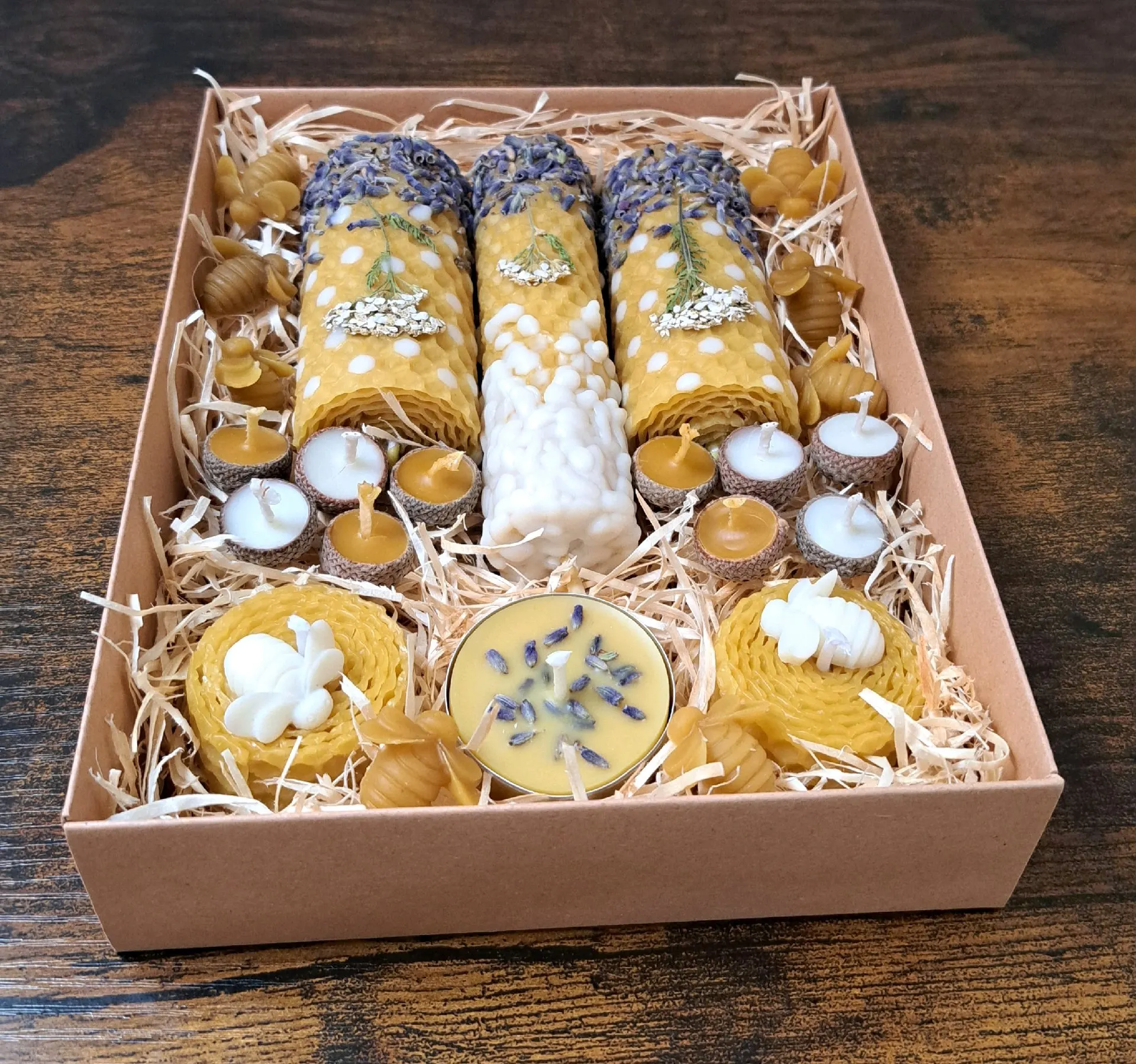 Dárková krabička (bílo-fialová) 3