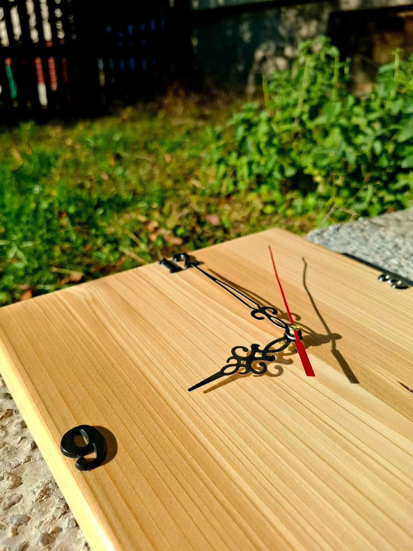 Ručně vyráběné dřevěné hodiny 3