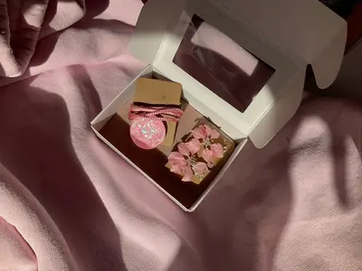 Ručně vyrobený přívěsek + náušnice
